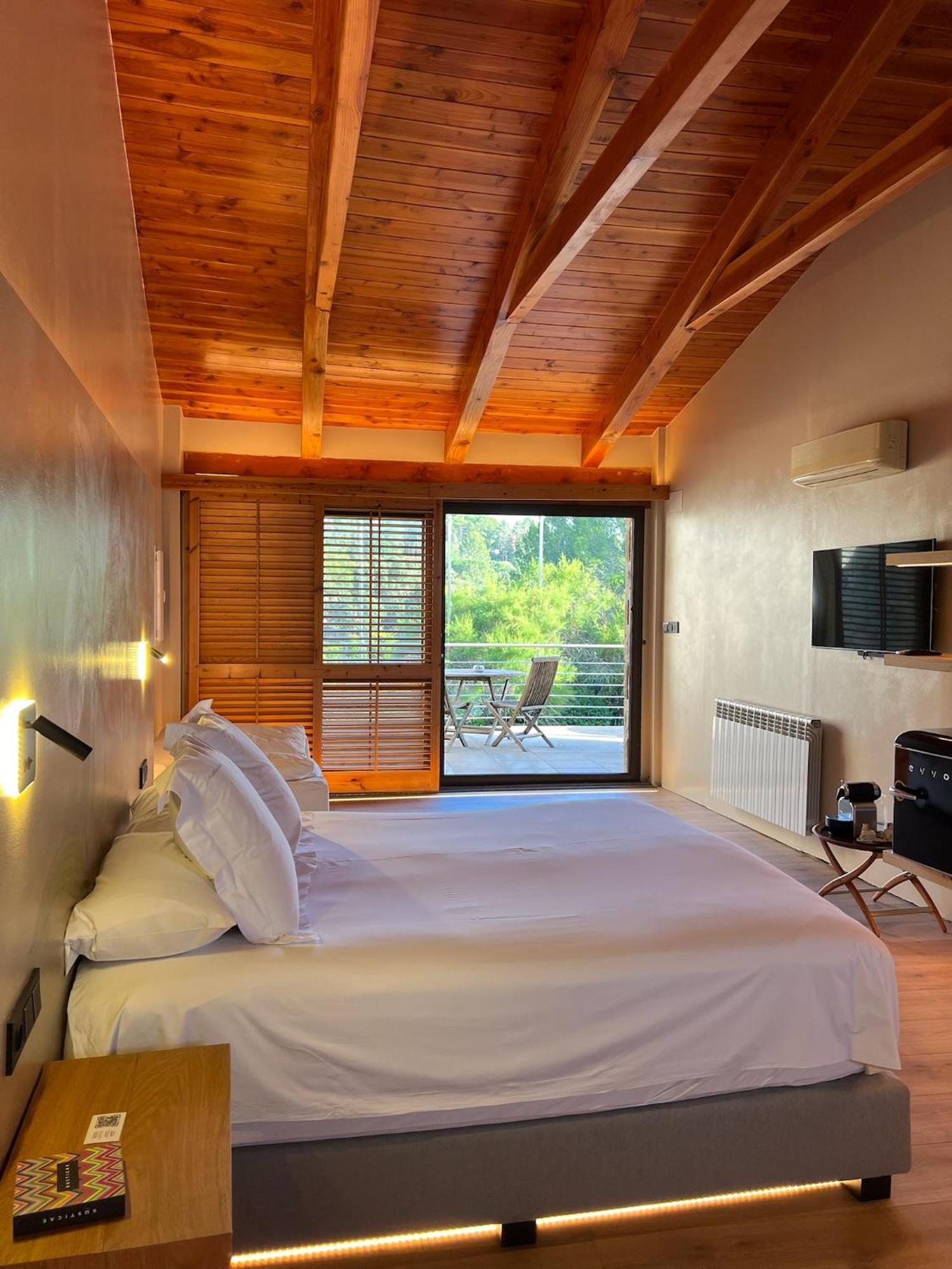 Boutique Hotel Urbisol Calders Bagian luar foto