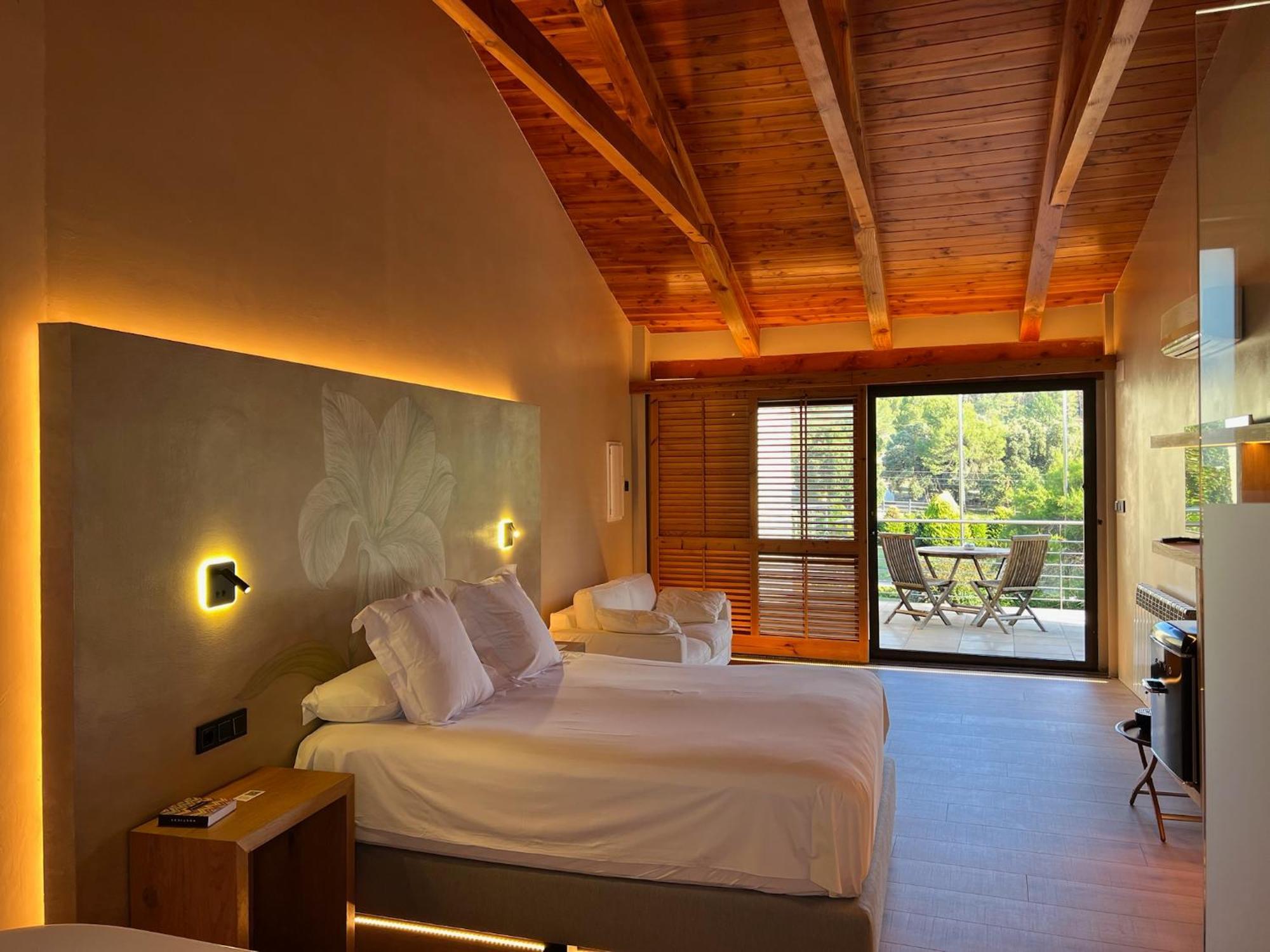 Boutique Hotel Urbisol Calders Bagian luar foto