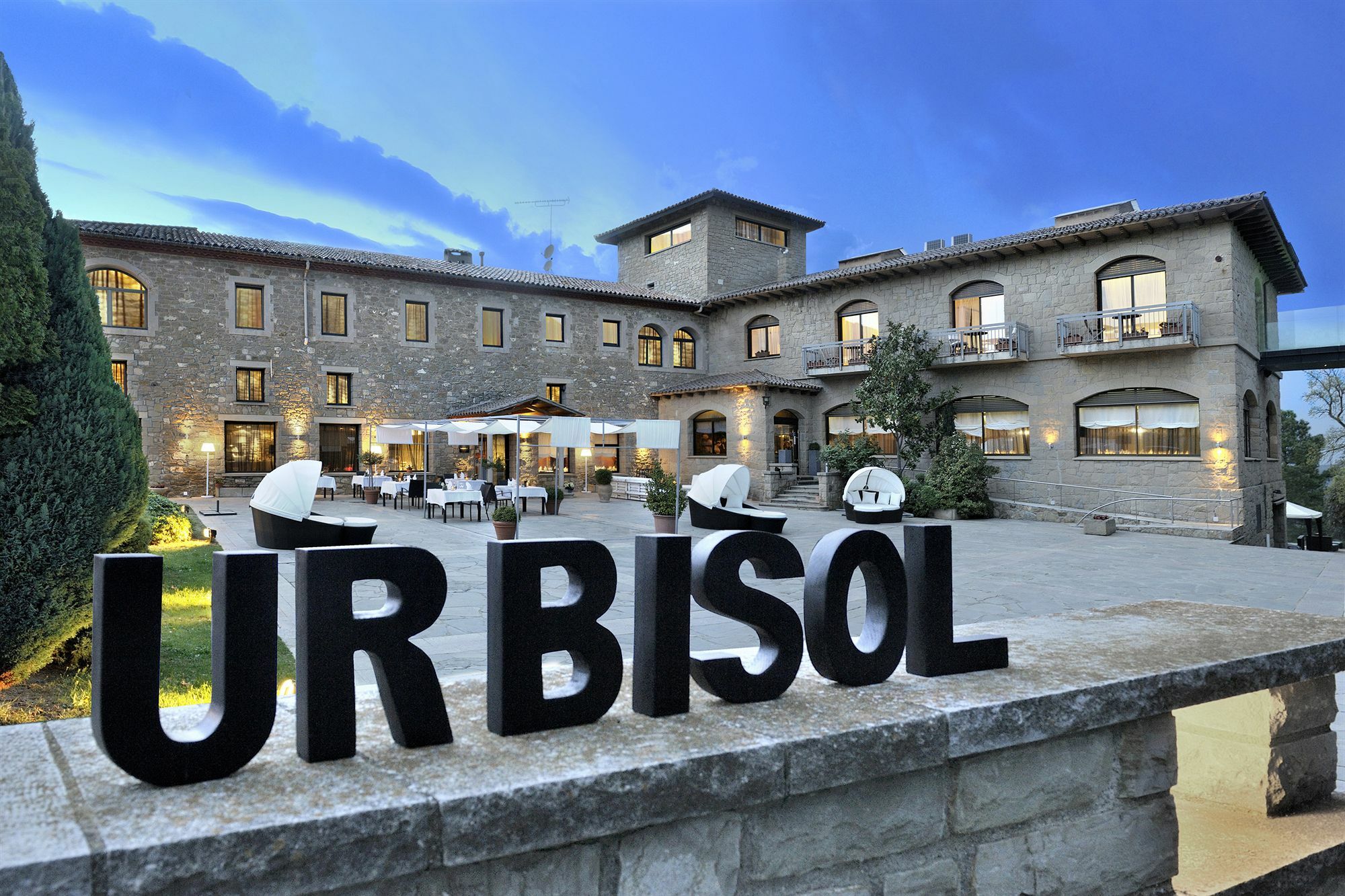 Boutique Hotel Urbisol Calders Bagian luar foto