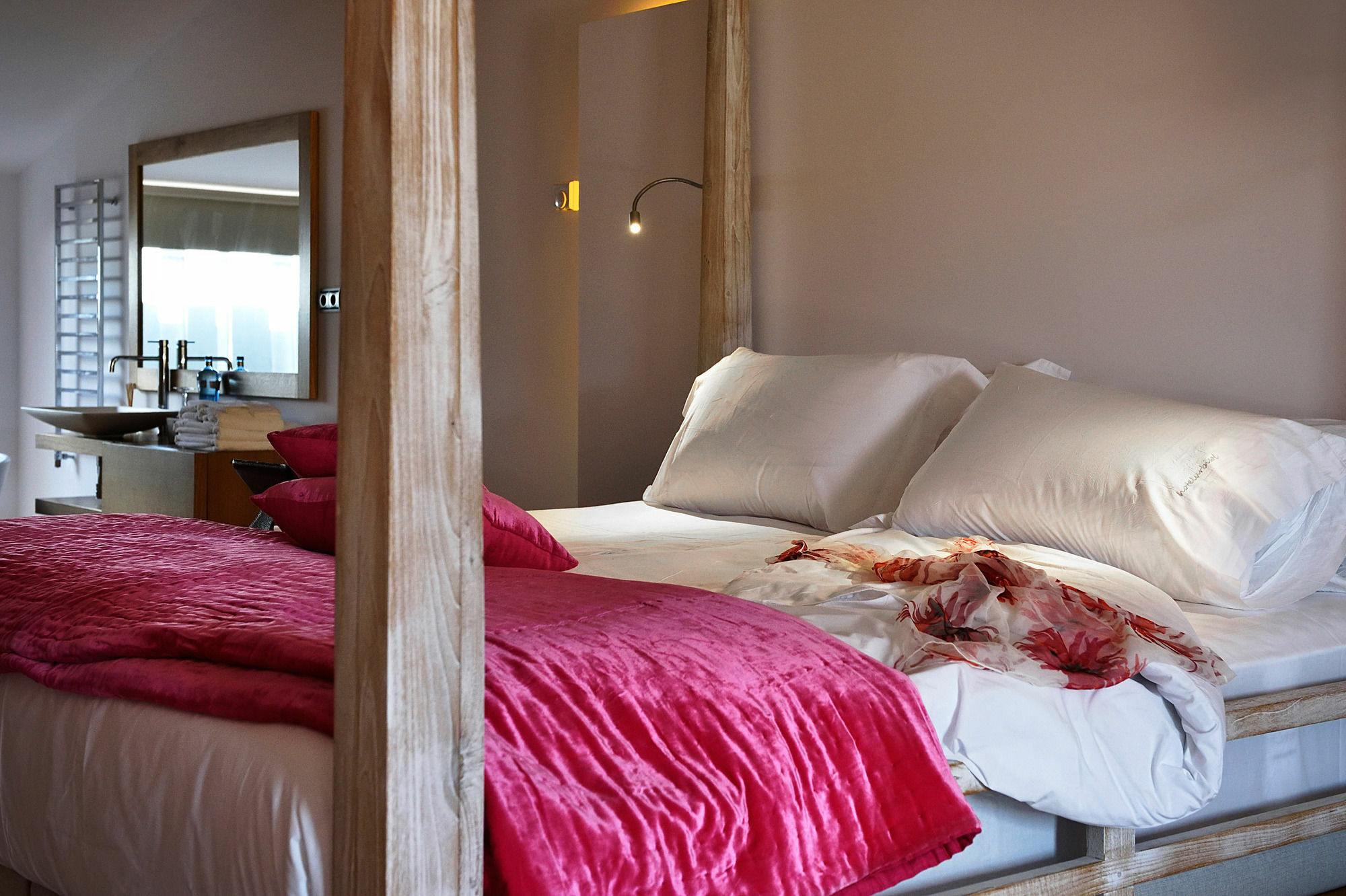 Boutique Hotel Urbisol Calders Bagian luar foto