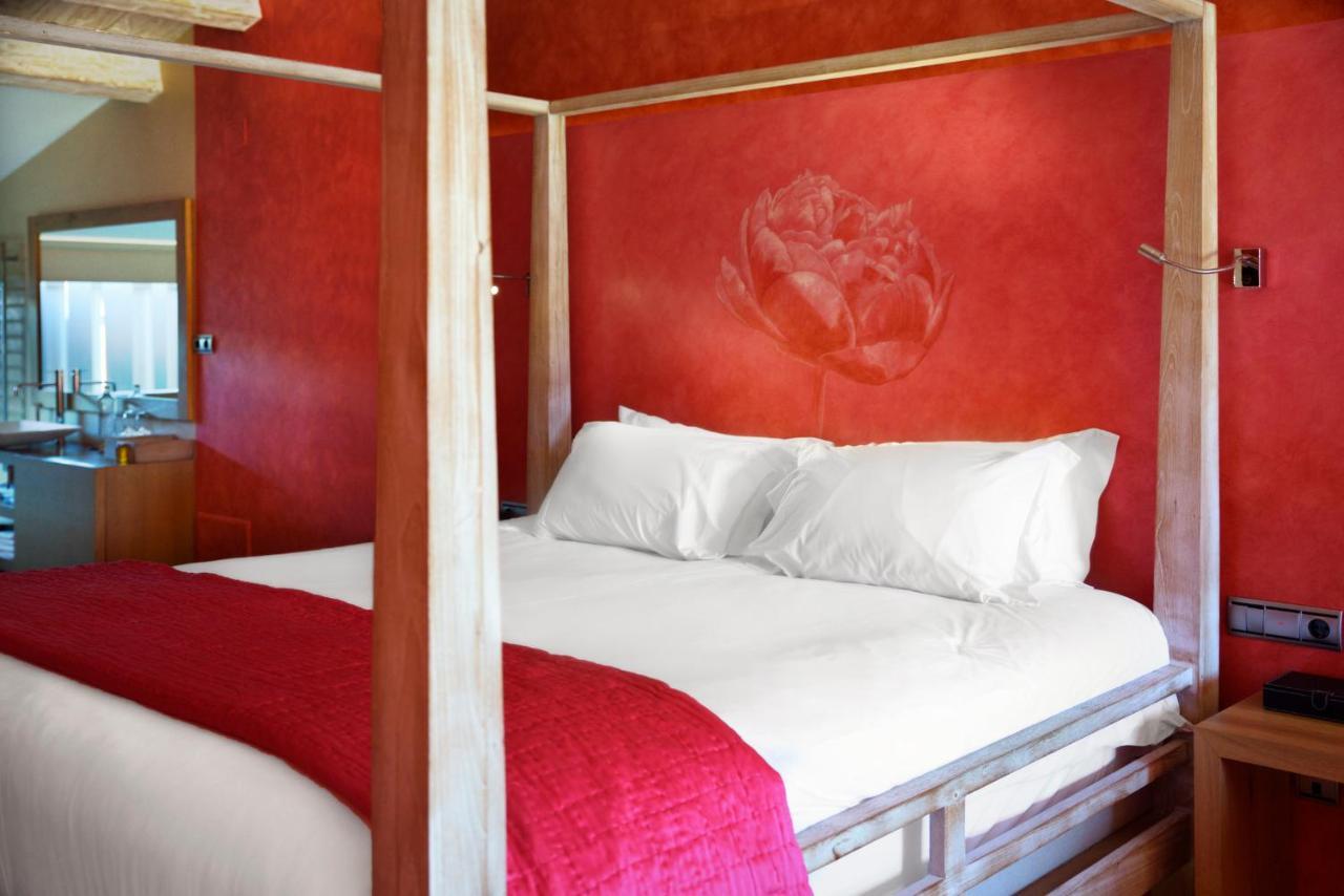 Boutique Hotel Urbisol Calders Bagian luar foto